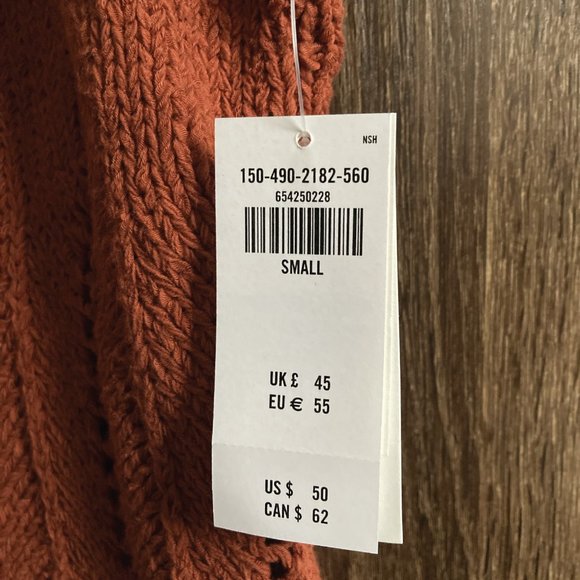 NWT Abercrombie Skimming V-Neck Crochet Tank - Picture 3 of 5